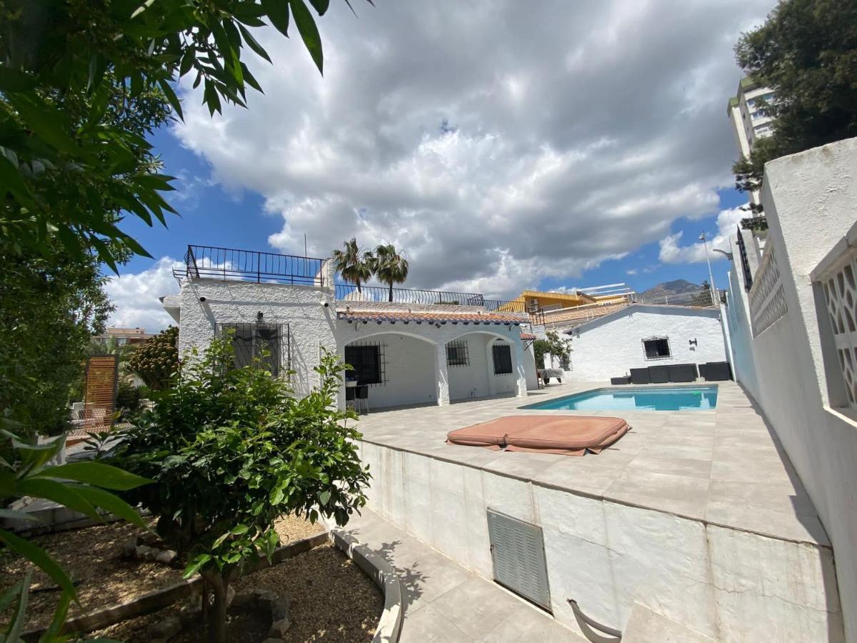 Villa Con Piscina A Un Paso De La Playa Бенидорм Экстерьер фото