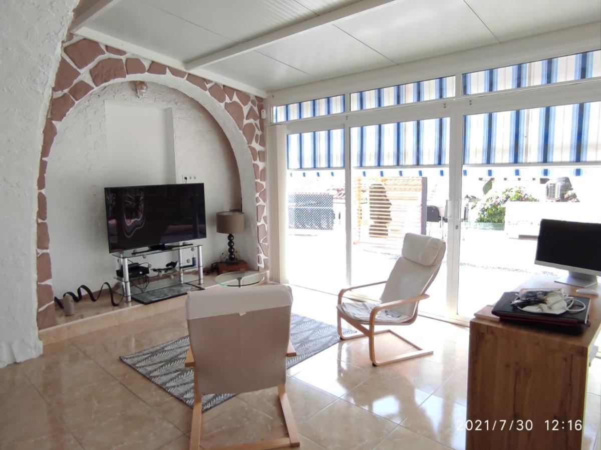 Villa Con Piscina A Un Paso De La Playa Бенидорм Экстерьер фото